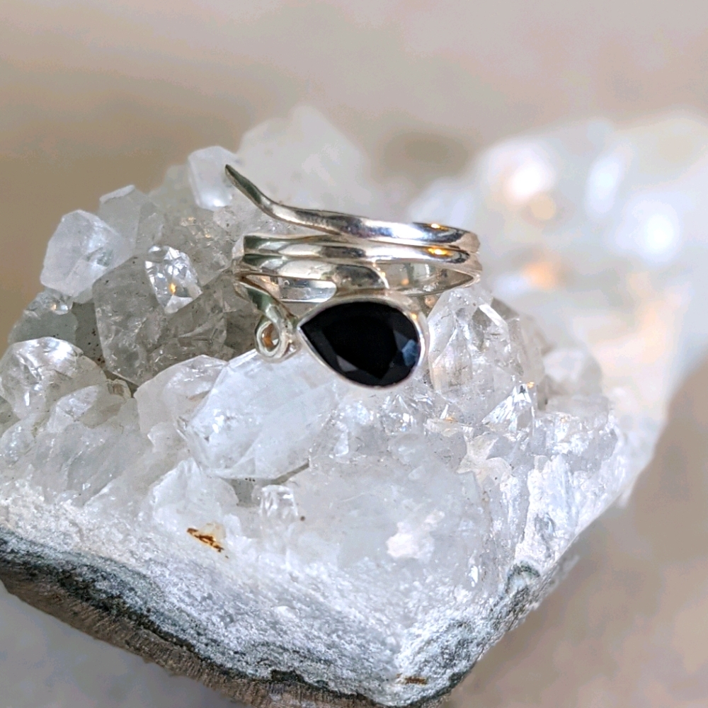 Black onyx size 7 ring
